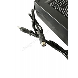 Автоматичний зарядний пристрій Voltronic 48В 2А, для тягових акб електровелосипеда ємністю до 14Ач Автоматичний зарядний пристрій Voltronic 48В 2А, для тягових акб електровелосипеда ємністю до 14Ач