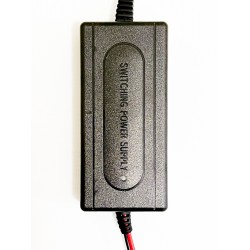 Зарядное устройство для АКБ Merlion Q200 12V / 2A Зарядное устройство для АКБ Merlion Q200 12V / 2A