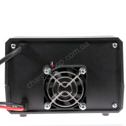 Зарядное устройство РОБОТ-30 Master Watt 1 - 400 А*ч 12/24В Цифровая индикация Зарядное устройство РОБОТ-30 Master Watt 1 - 400 А*ч 12/24В Цифровая индикация